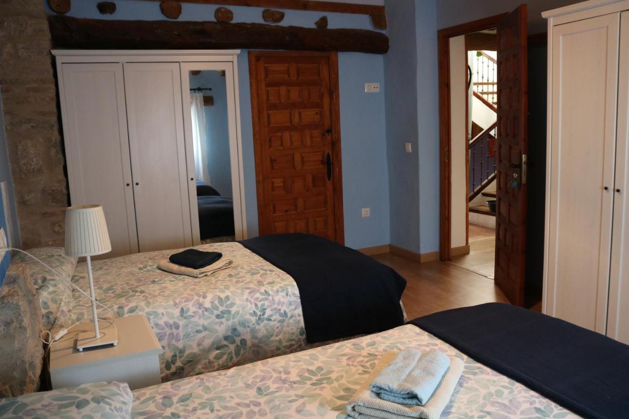 Casa rural tres regiones Ontinena Esterno foto